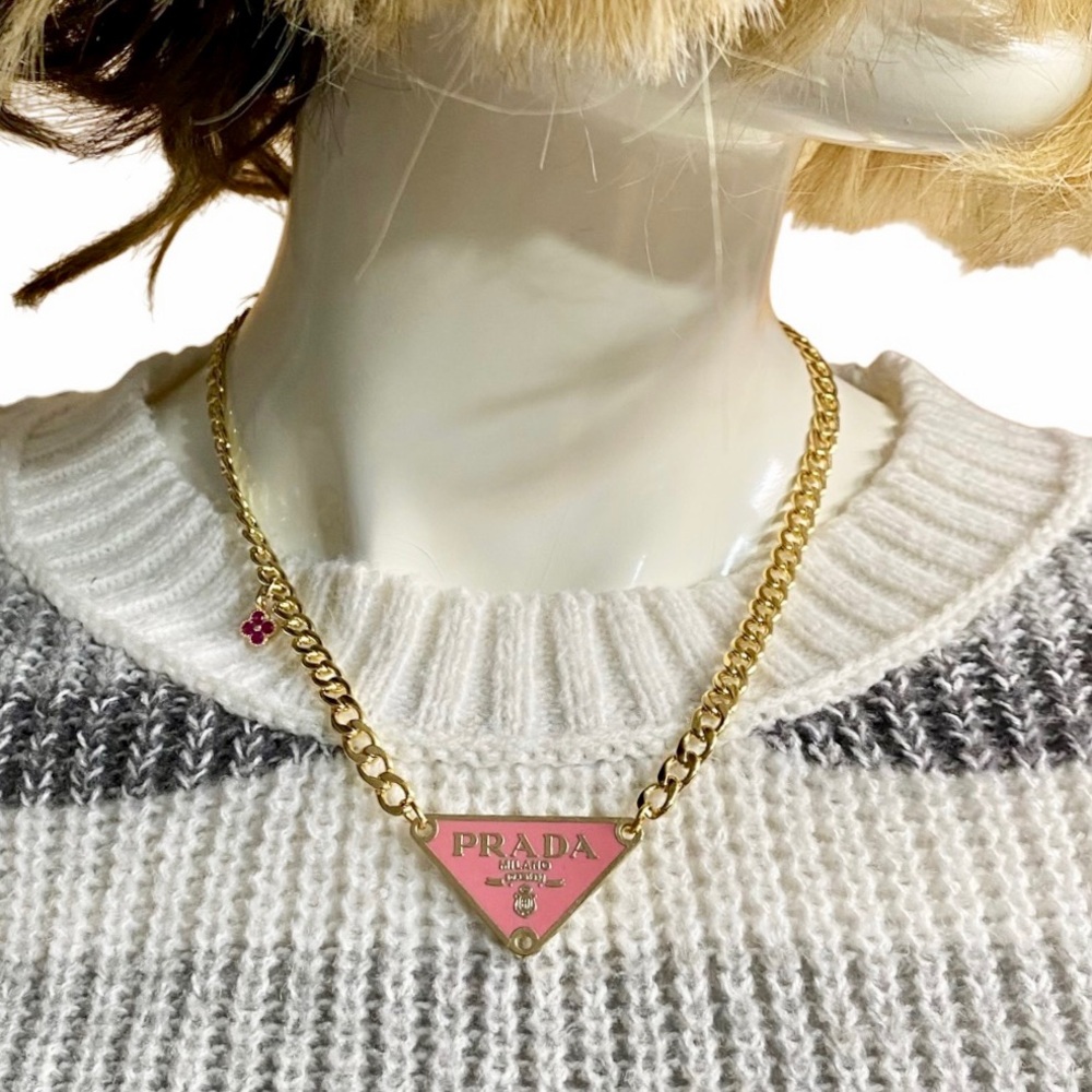 PRADA TRIANGLE PENDANT-NECKLACE 🌺 Pink
